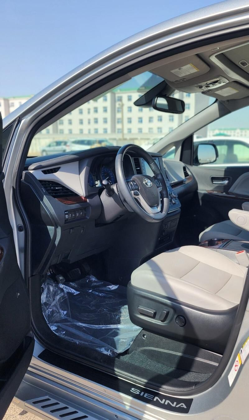 Toyota Sienna 2019 - 580 000 TMT - Мары - img 7