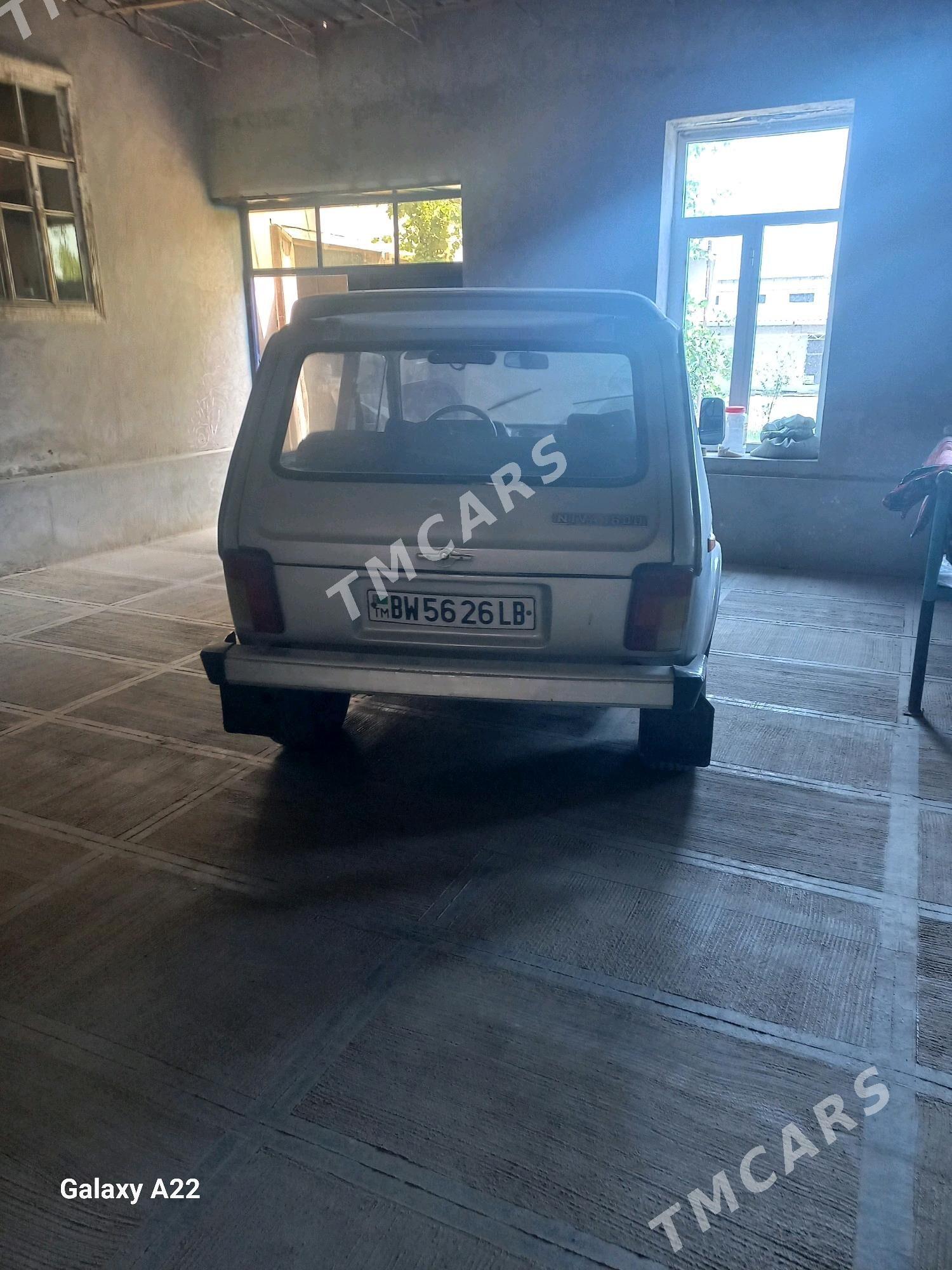 Lada Niva 1995 - 32 000 TMT - Чарджоу - img 4