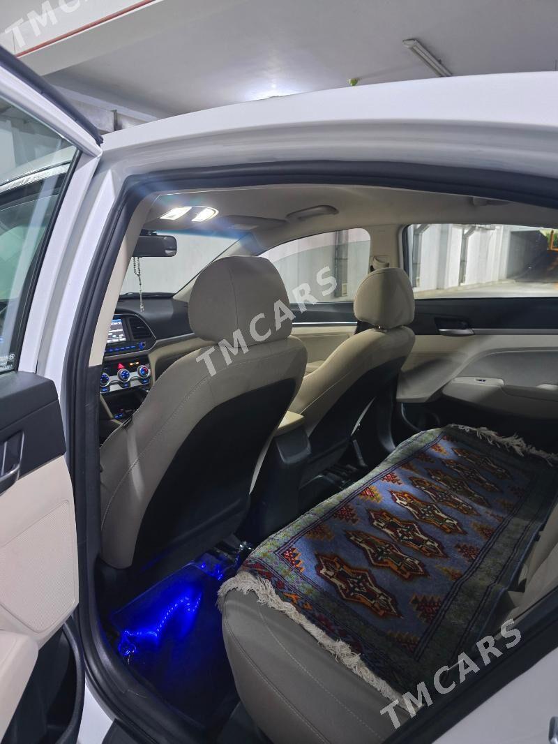 Hyundai Elantra 2019 - 190 000 TMT - Aşgabat - img 9