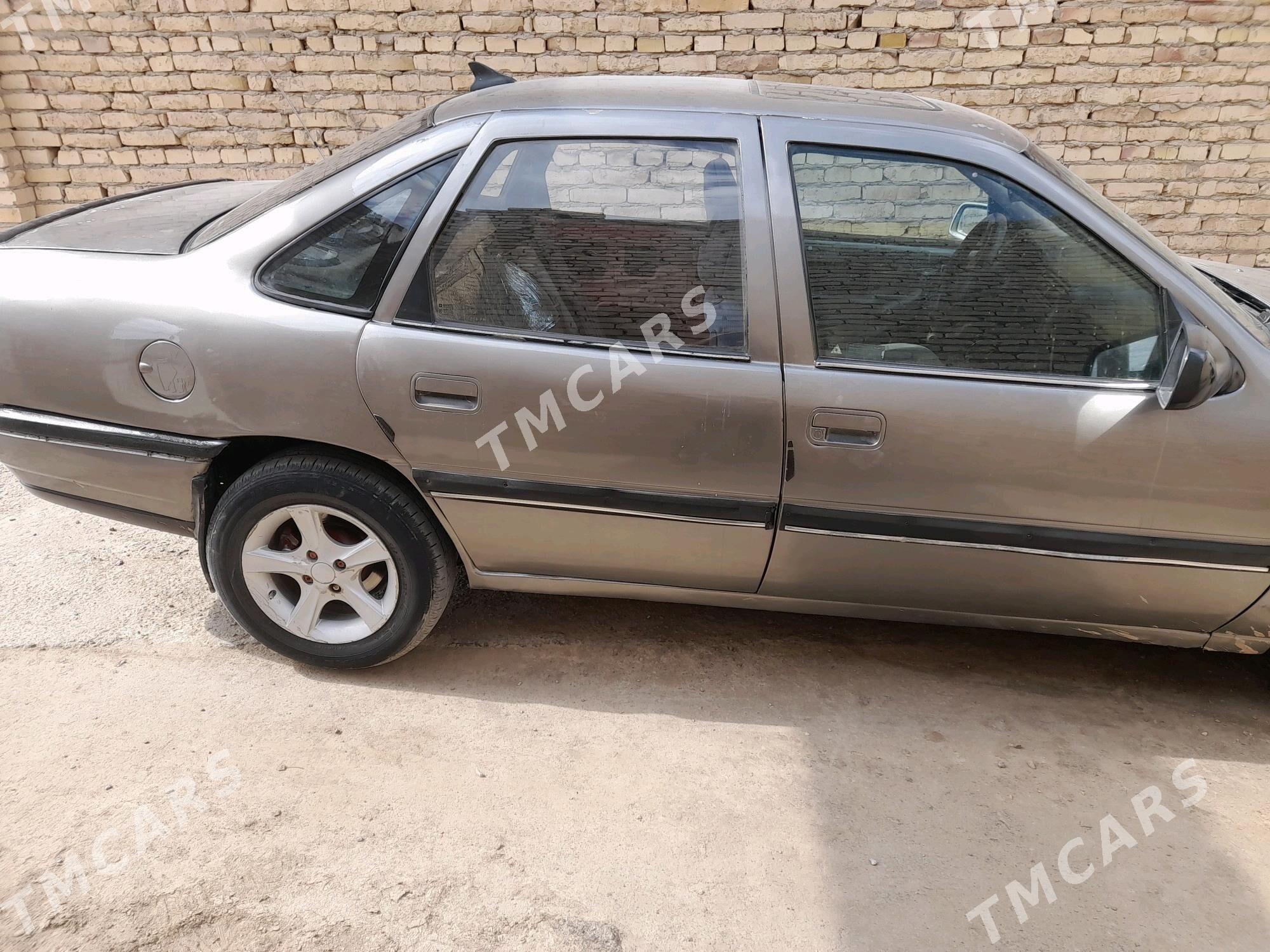 Opel Vectra 1989 - 30 000 TMT - Чарджоу - img 3