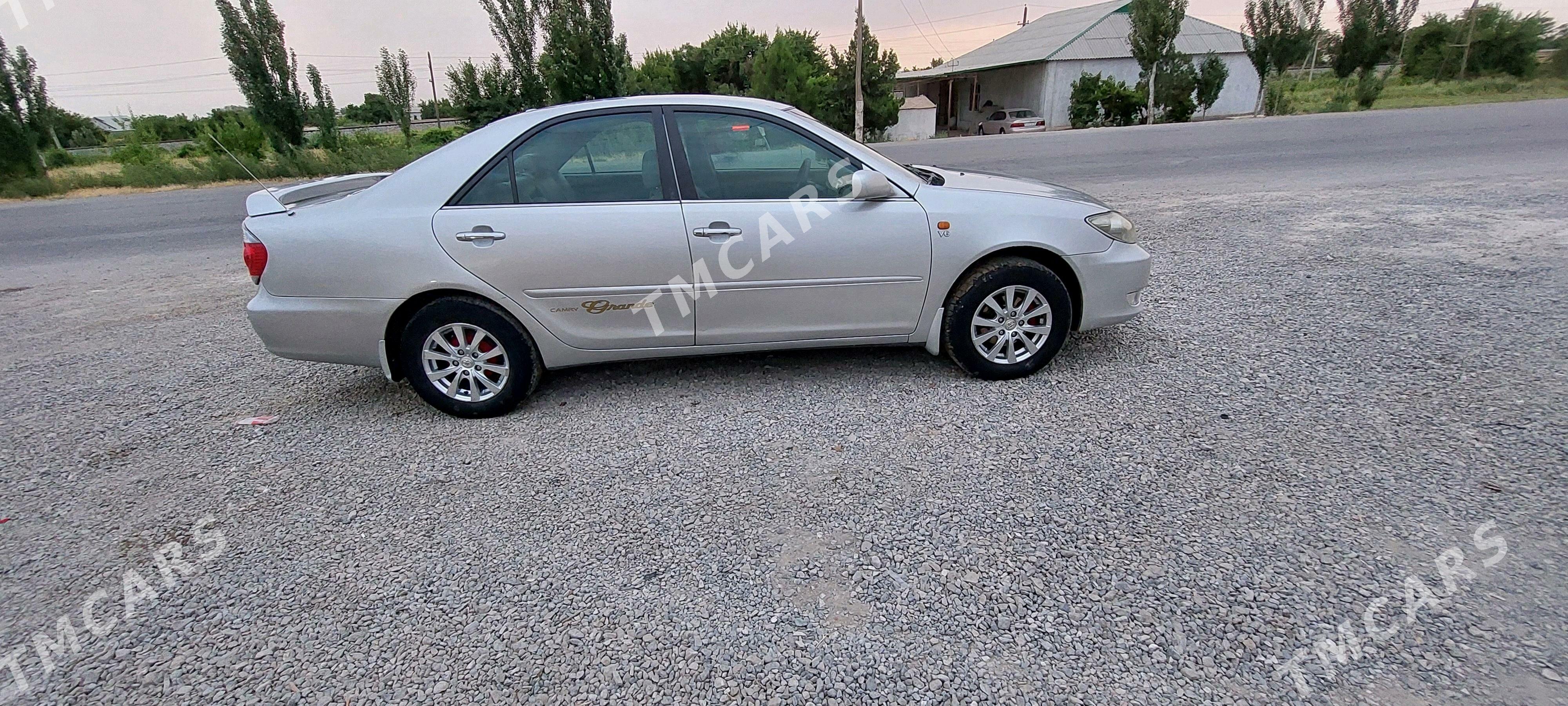 Toyota Camry 2004 - 130 000 TMT - Достлук - img 3
