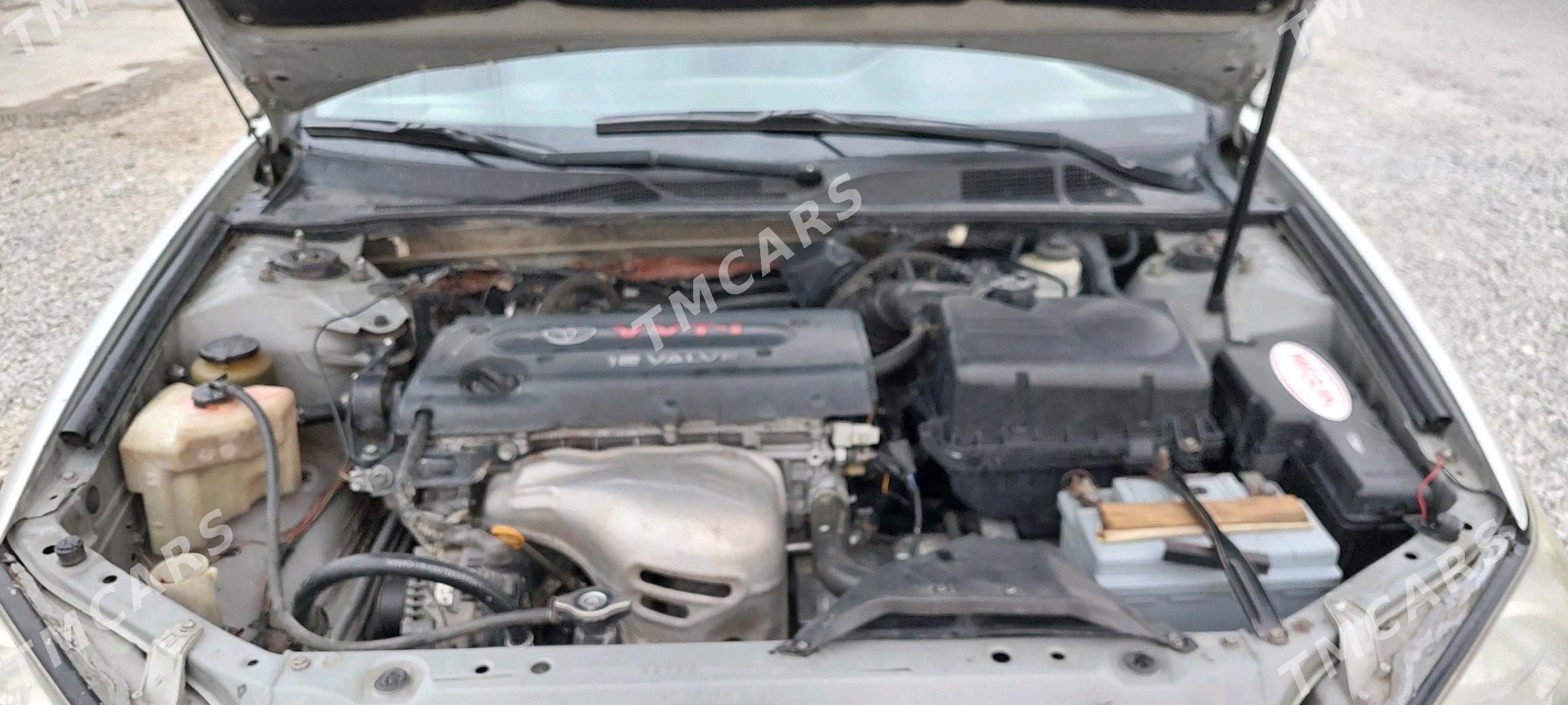 Toyota Camry 2004 - 130 000 TMT - Достлук - img 2