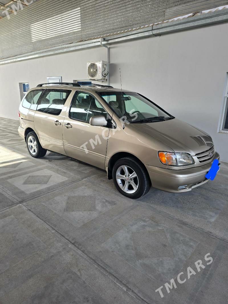 Toyota Sienna 2002 - 165 000 TMT - Мары - img 3