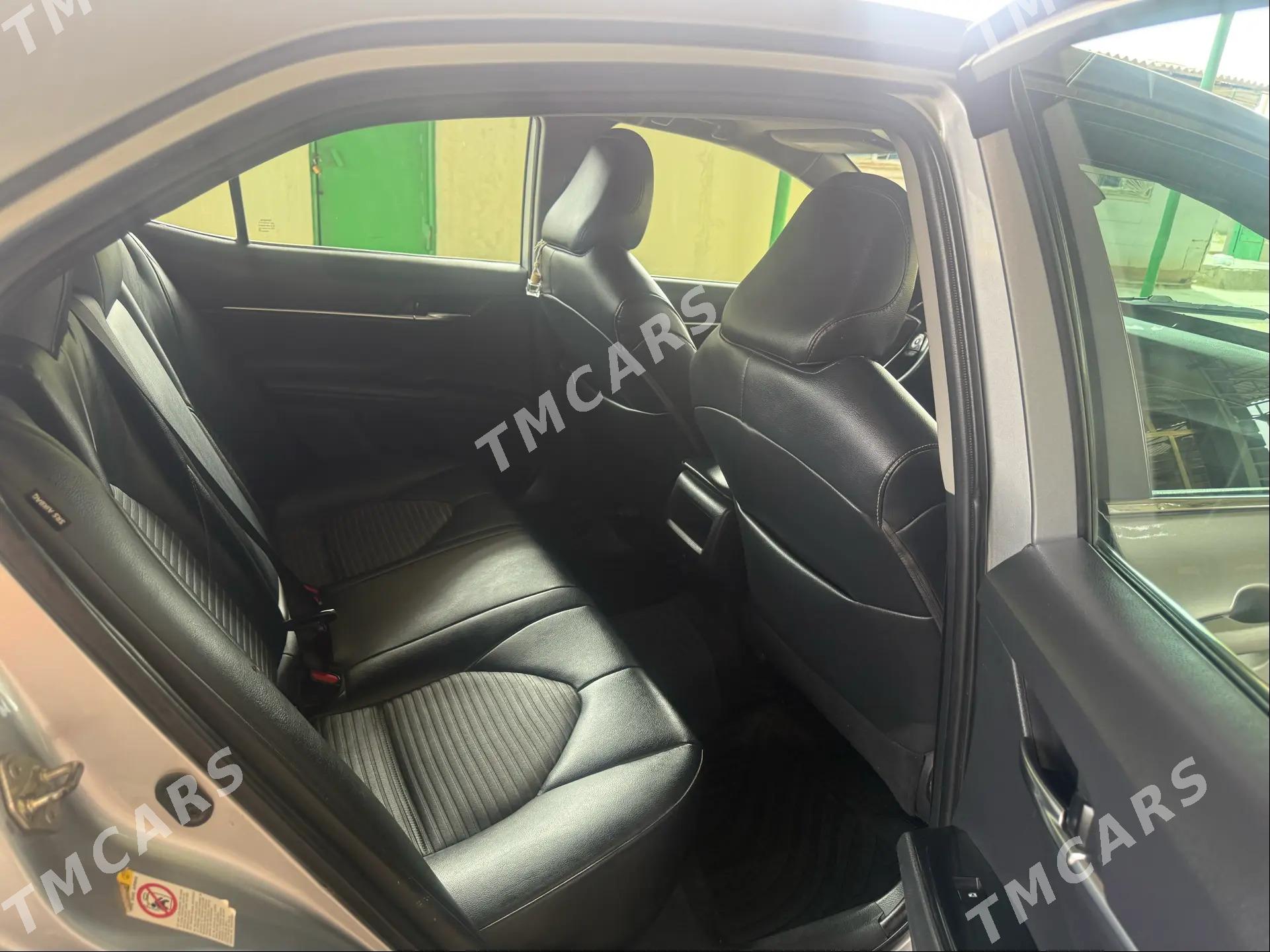 Toyota Camry 2018 - 310 000 TMT - Bäherden - img 2