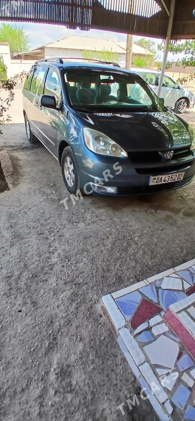Toyota Sienna 2004 - 200 000 TMT - Губадаг - img 6