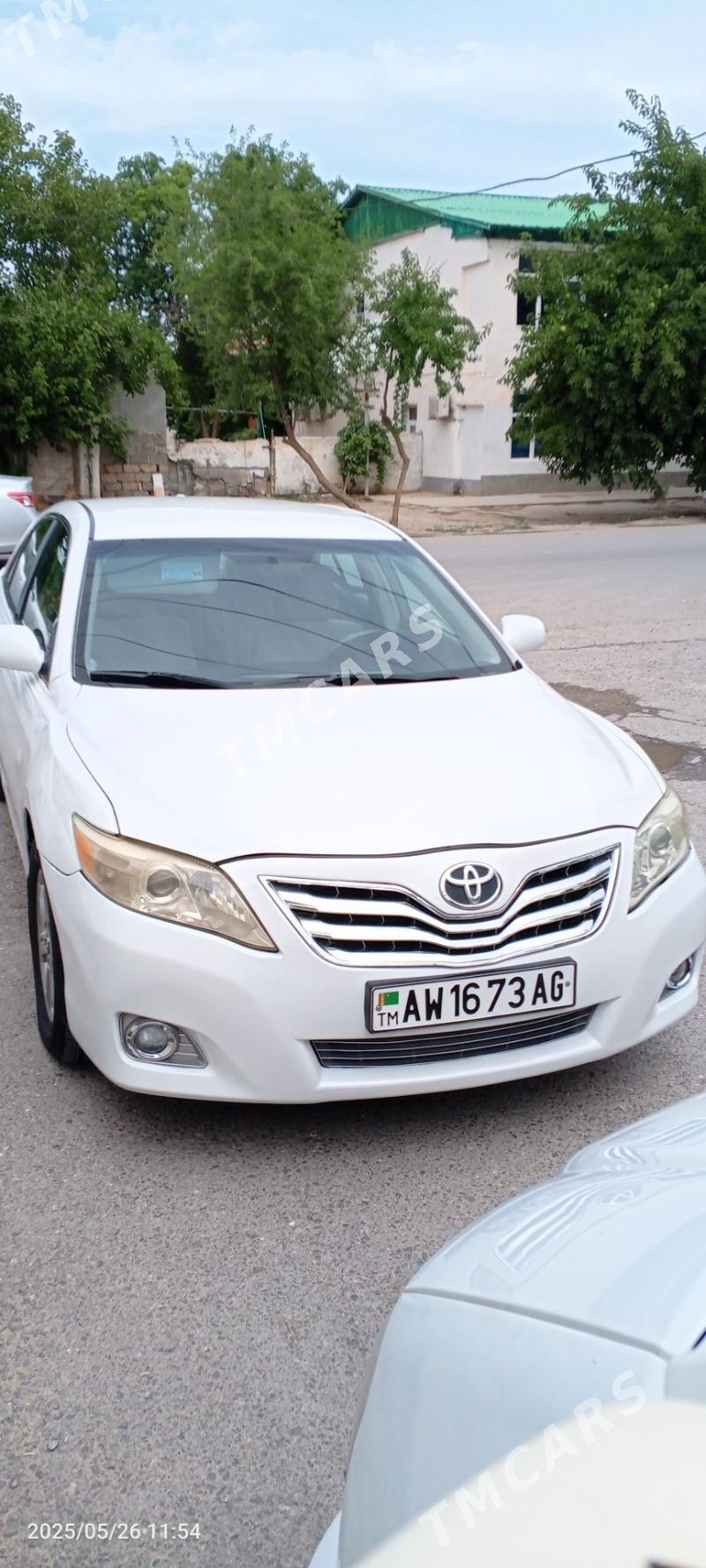 Toyota Camry 2011 - 170 000 TMT - Бузмеин - img 9