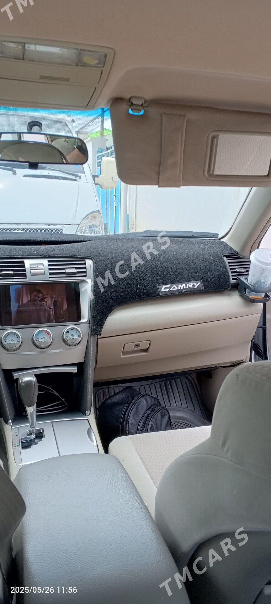 Toyota Camry 2011 - 170 000 TMT - Бузмеин - img 2