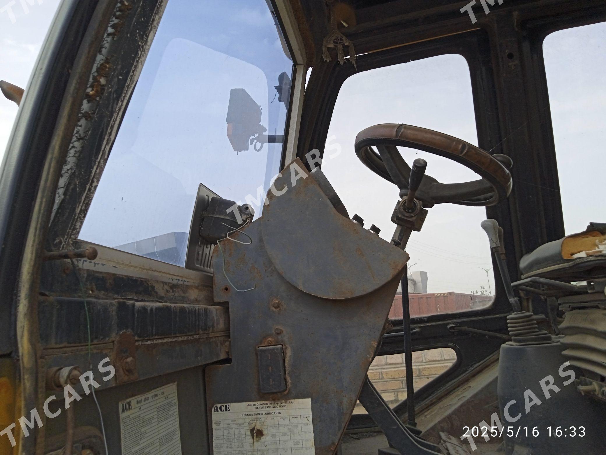 JCB 3CX Compact 2013 - 500 000 TMT - Мары - img 9