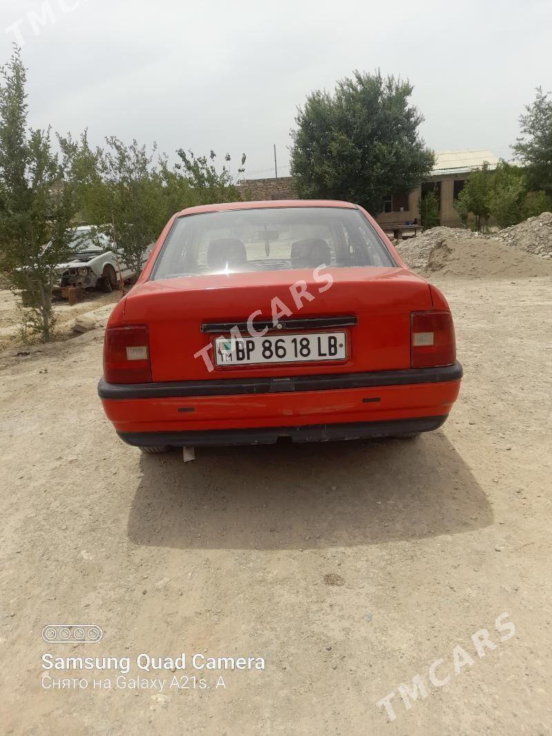 Opel Vectra 1990 - 17 000 TMT - Magdanly - img 3