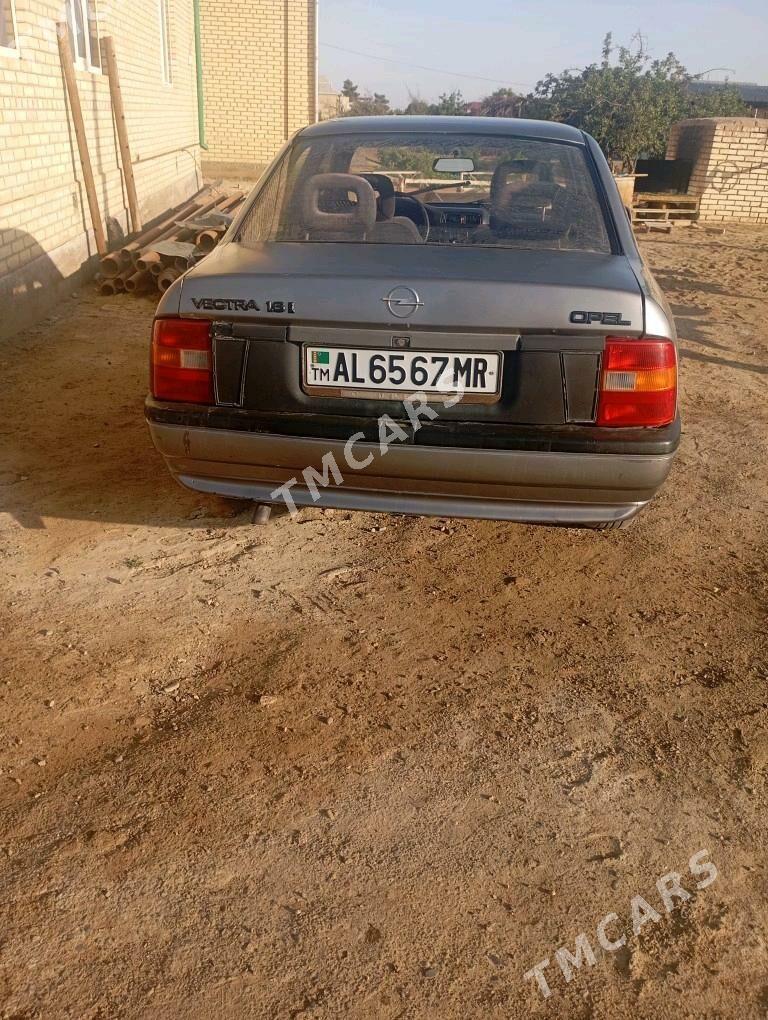 Opel Vectra 1989 - 23 000 TMT - Мары - img 6