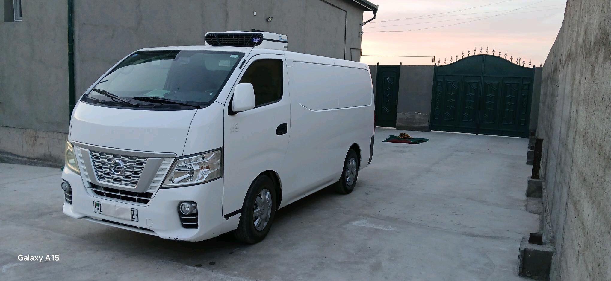 Nissan Urvan 2018 - 280 000 TMT - Кёнеургенч - img 4