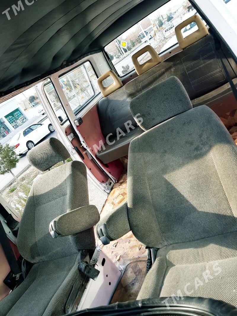 Toyota Innova 1988 - 35 000 TMT - Bedew - img 10