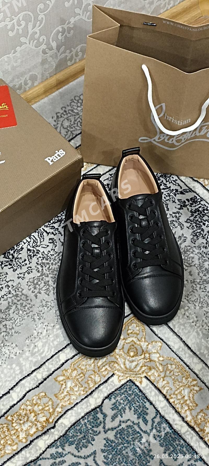 Louboutin - 5 mkr - img 6