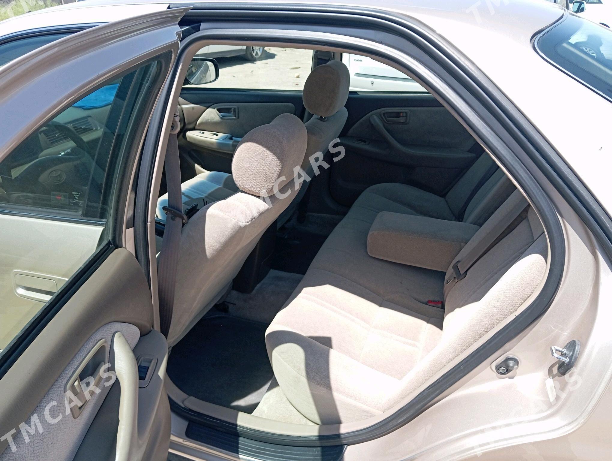 Toyota Camry 2001 - 160 000 TMT - Дашогуз - img 5