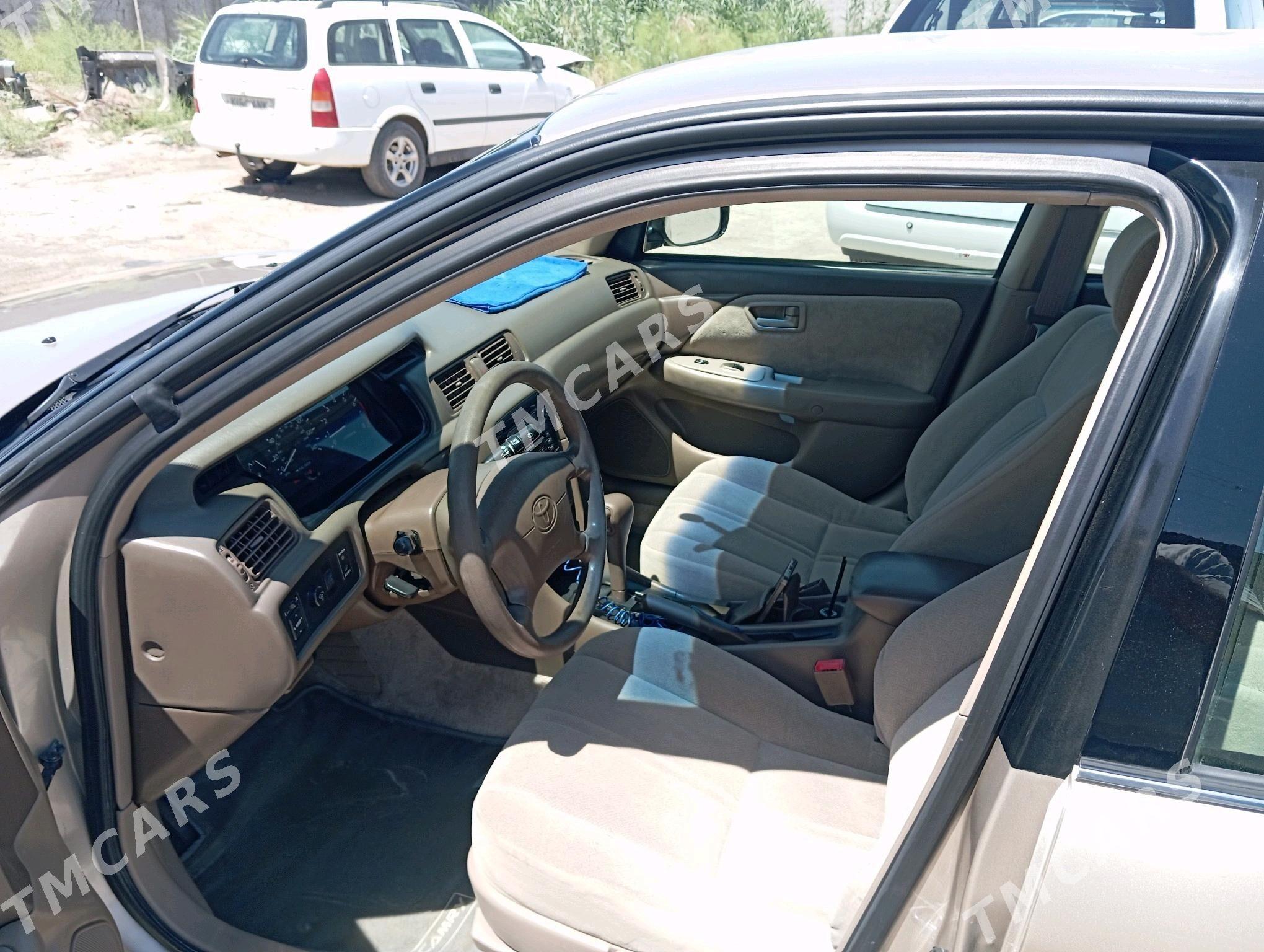 Toyota Camry 2001 - 160 000 TMT - Дашогуз - img 3