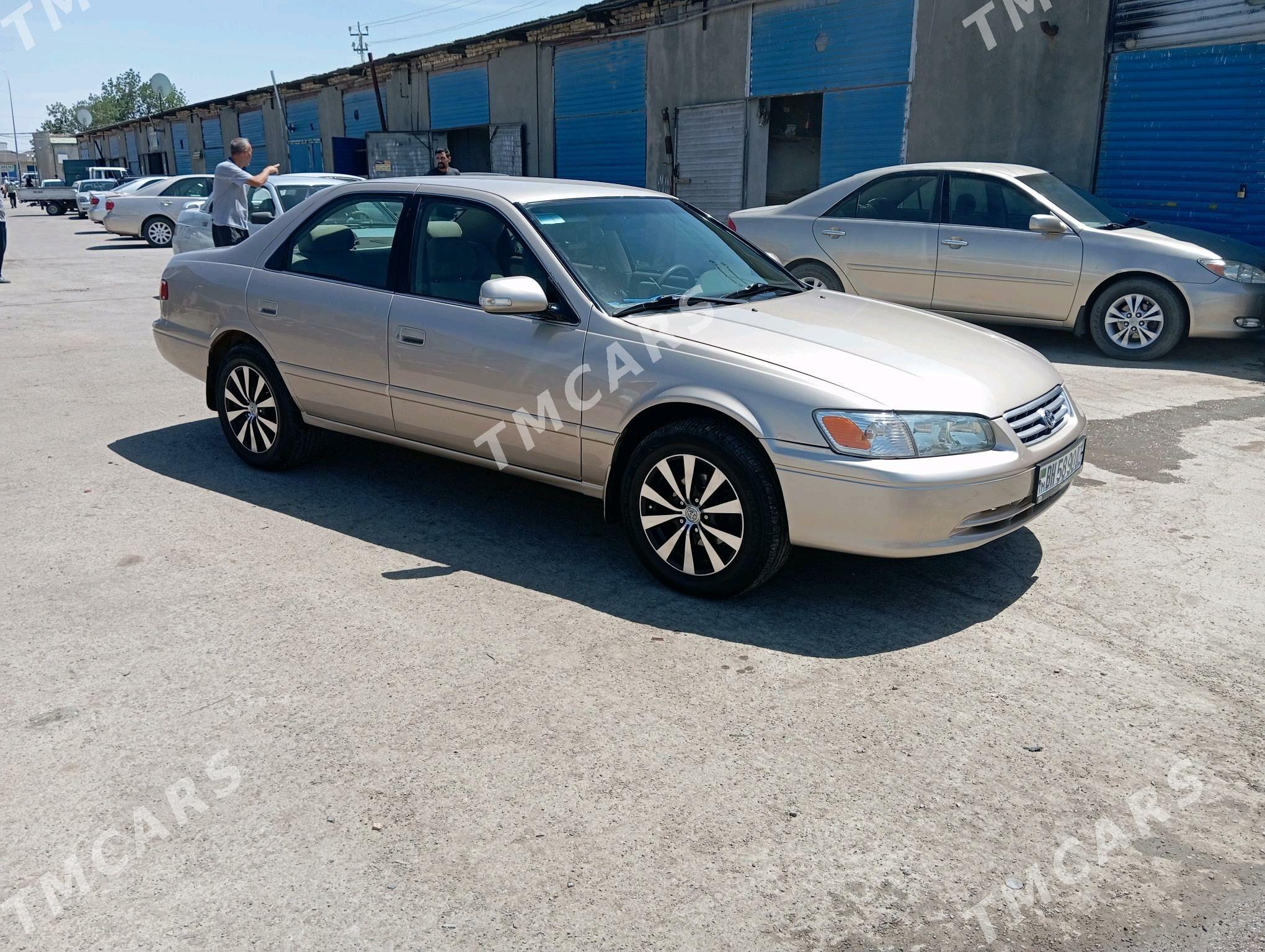Toyota Camry 2001 - 160 000 TMT - Дашогуз - img 4