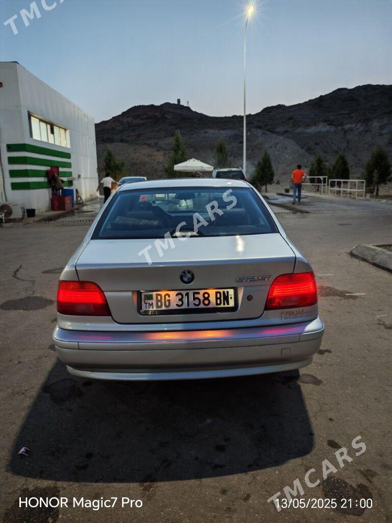 BMW E39 1998 - 100 000 TMT - Türkmenbaşy - img 4