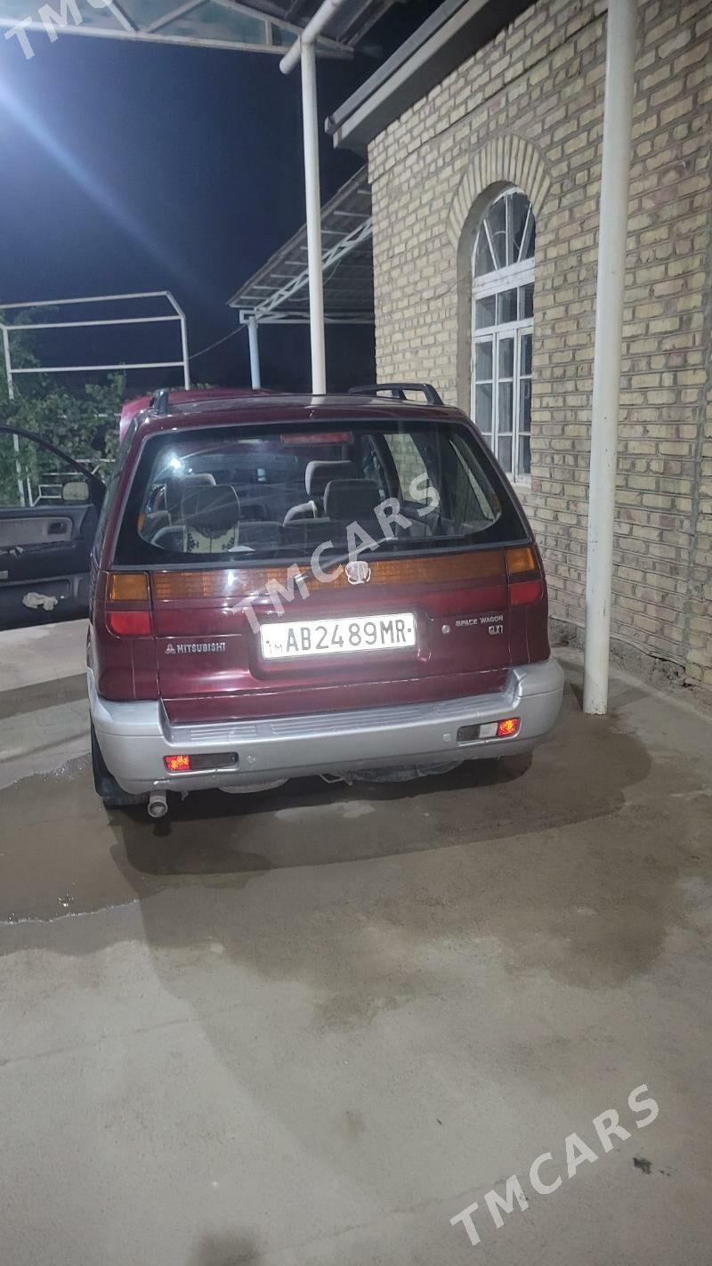 Mitsubishi Chariot 1995 - 25 000 TMT - Векильбазар - img 2