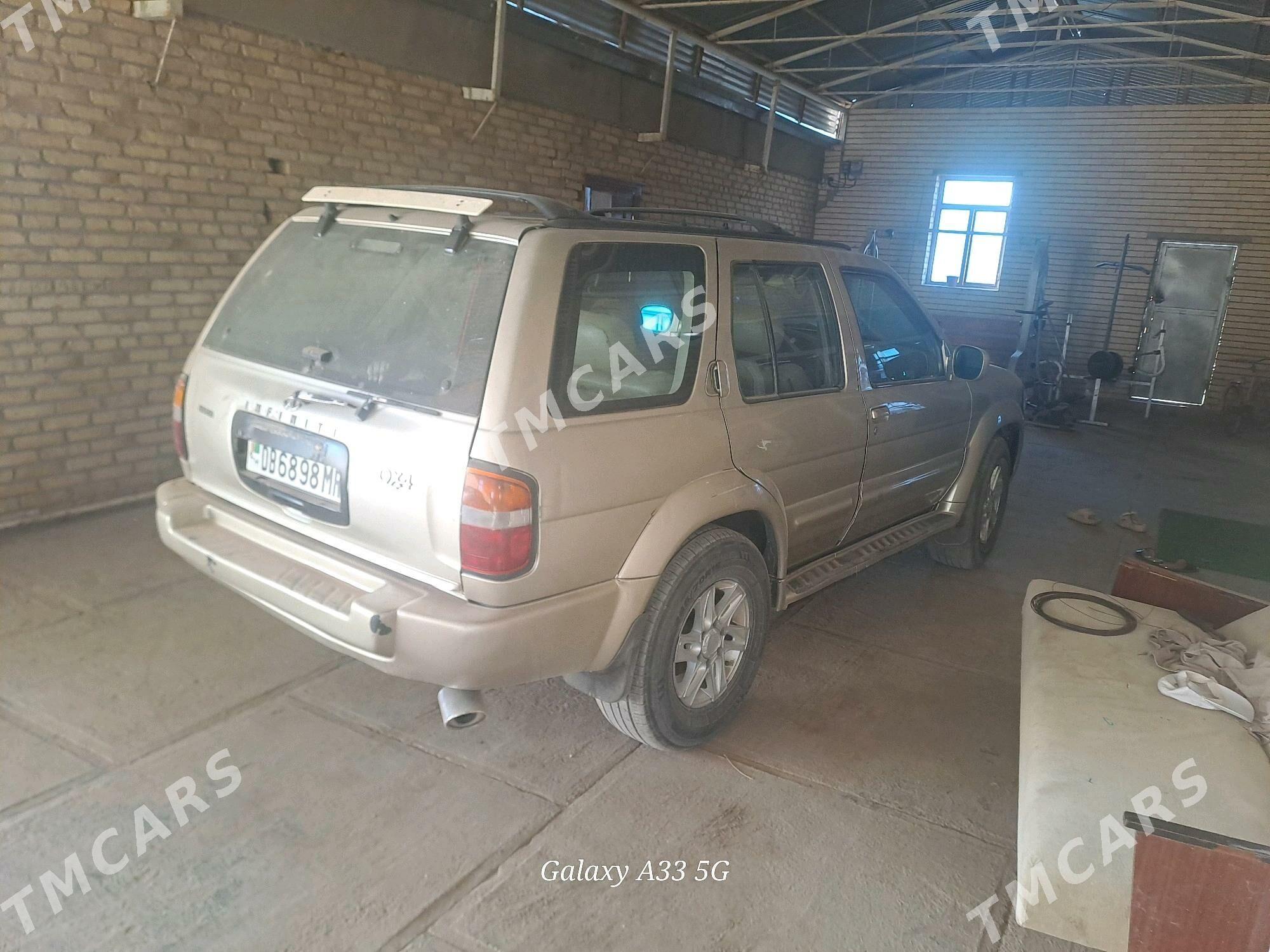 Infiniti QX4 2001 - 100 000 TMT - Байрамали - img 4