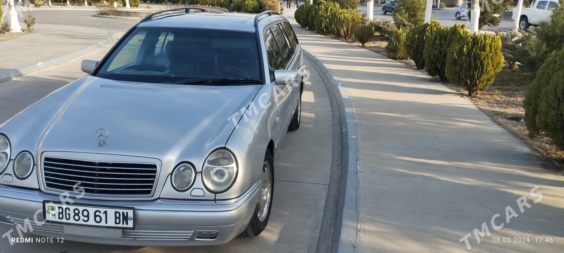 Mercedes-Benz E320 1998 - 102 000 TMT - Балканабат - img 4