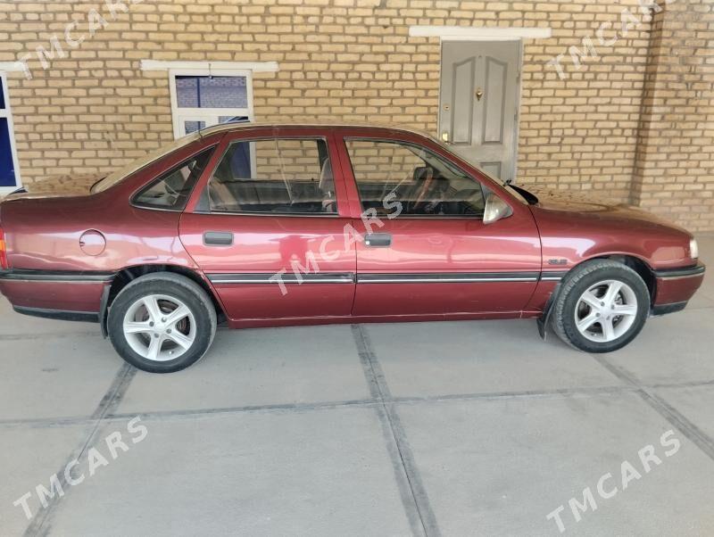 Opel Vectra 1992 - 32 000 TMT - Мургап - img 10
