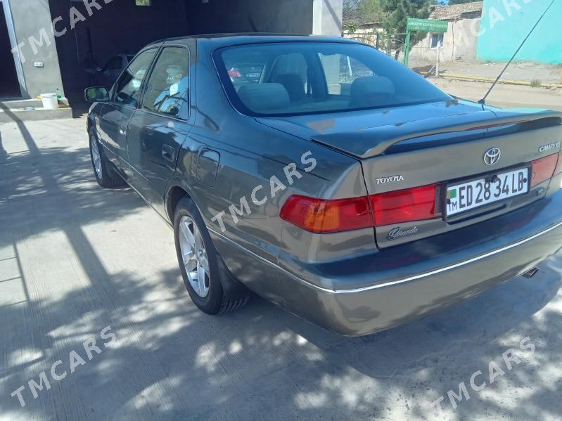 Toyota Camry 2001 - 140 000 TMT - Достлук - img 5