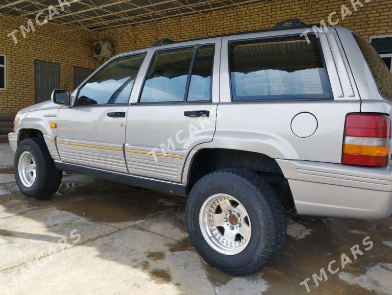 Jeep Grand Cherokee 1995 - 60 000 TMT - Мары - img 4