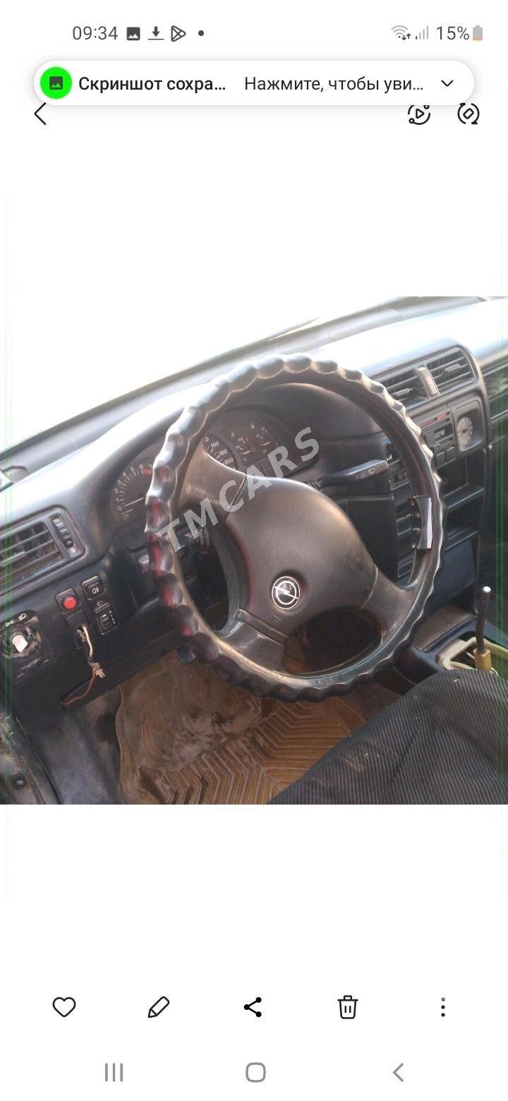 Opel Astra 1990 - 26 000 TMT - Гурбансолтан Едже - img 3