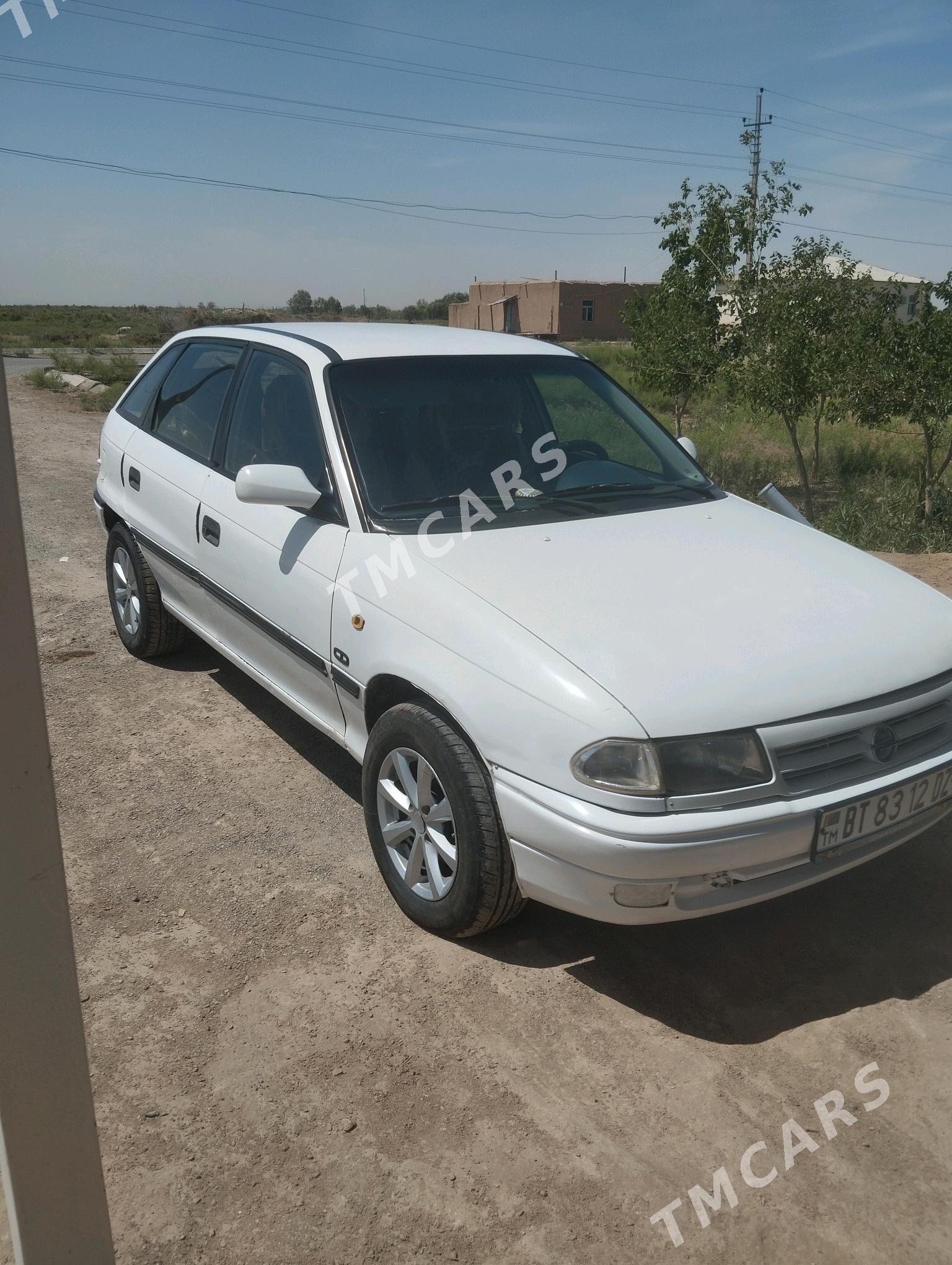 Opel Astra 1994 - 40 000 TMT - Рухубелентский этрап - img 4