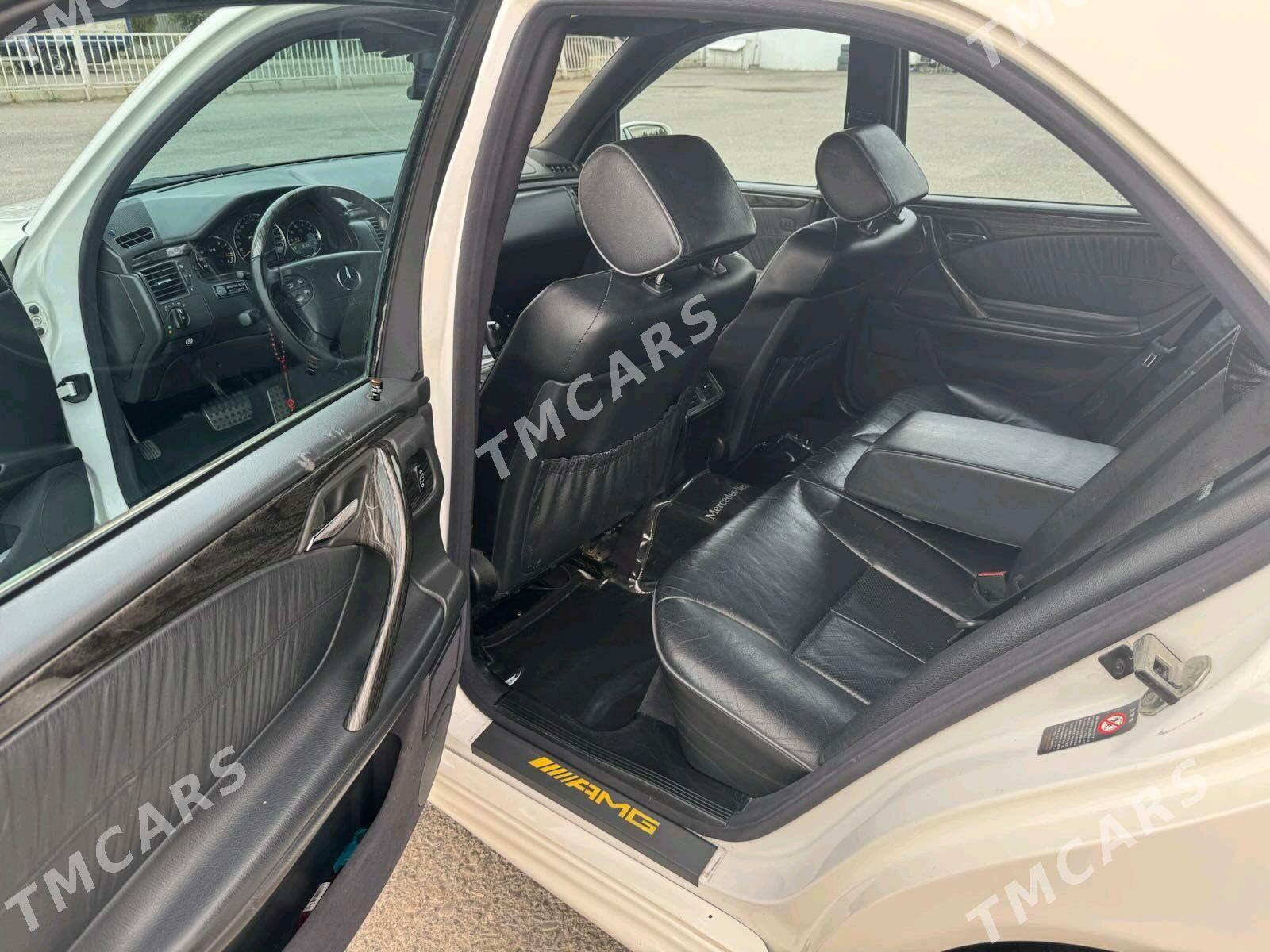 Mercedes-Benz E500 2001 - 168 000 TMT - Parahat 8 - img 6
