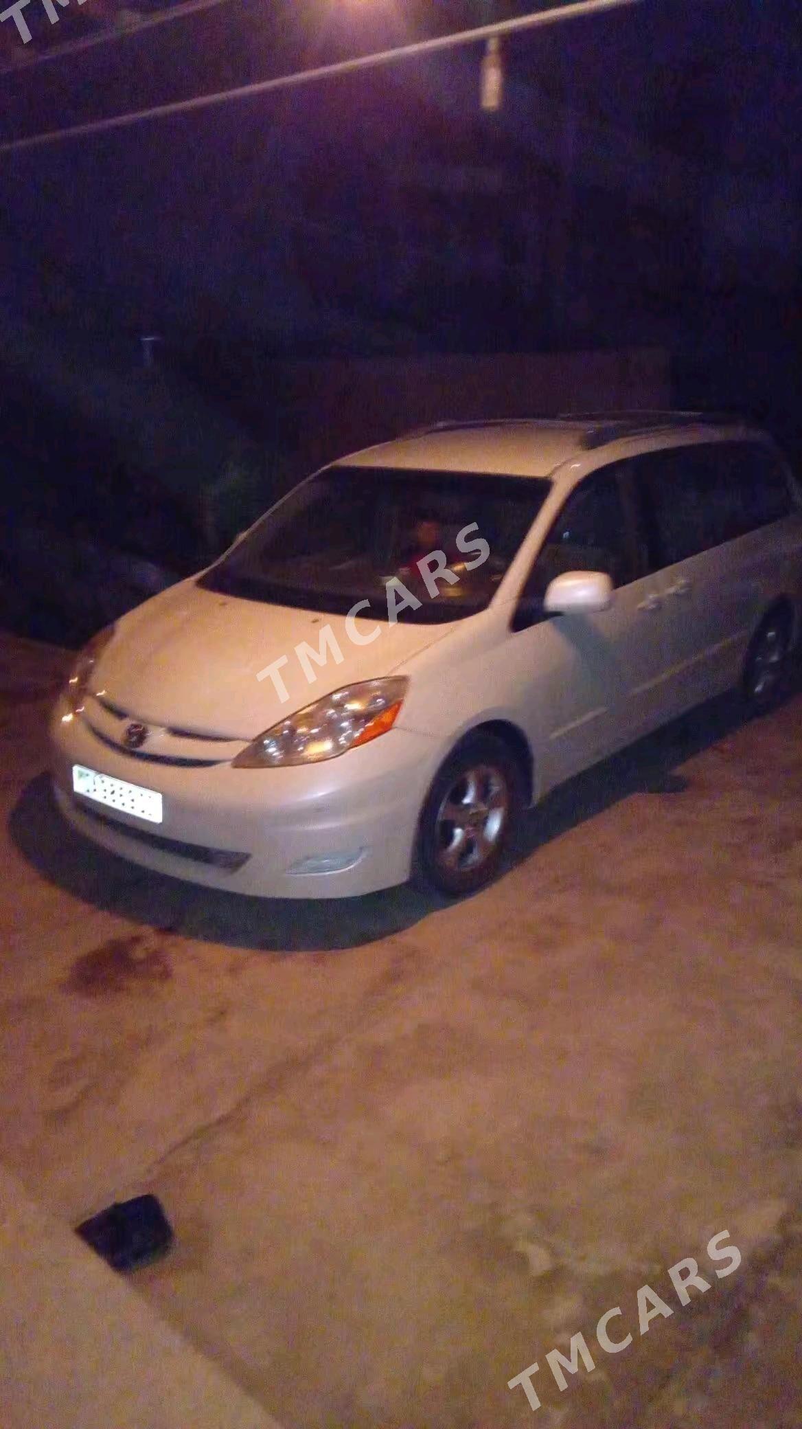 Toyota Sienna 2008 - 230 000 TMT - Şabat etr. - img 3