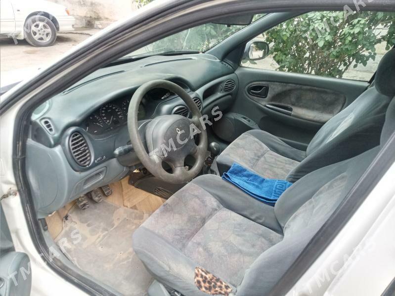 Renault Clio 1998 - 35 000 TMT - Sarahs - img 5