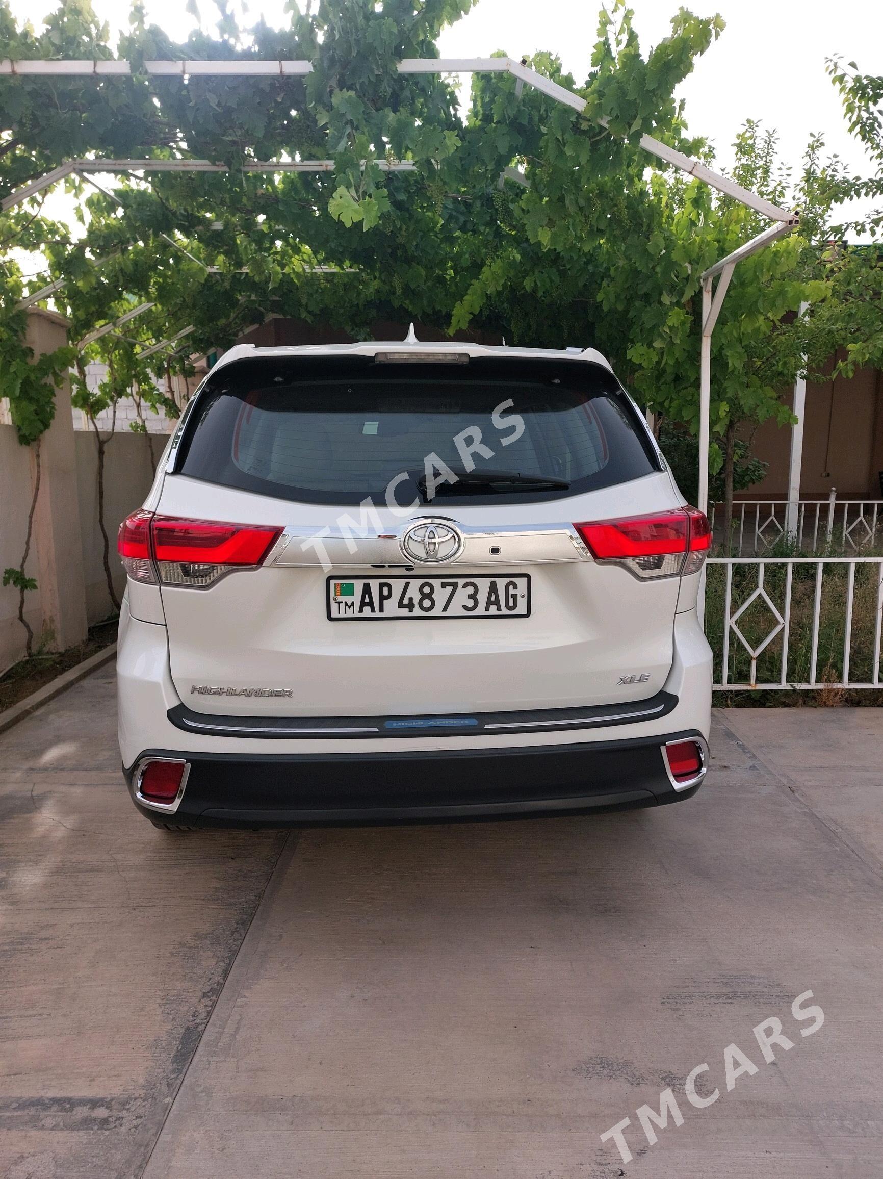 Toyota Highlander 2018 - 430 000 TMT - Чоганлы - img 4