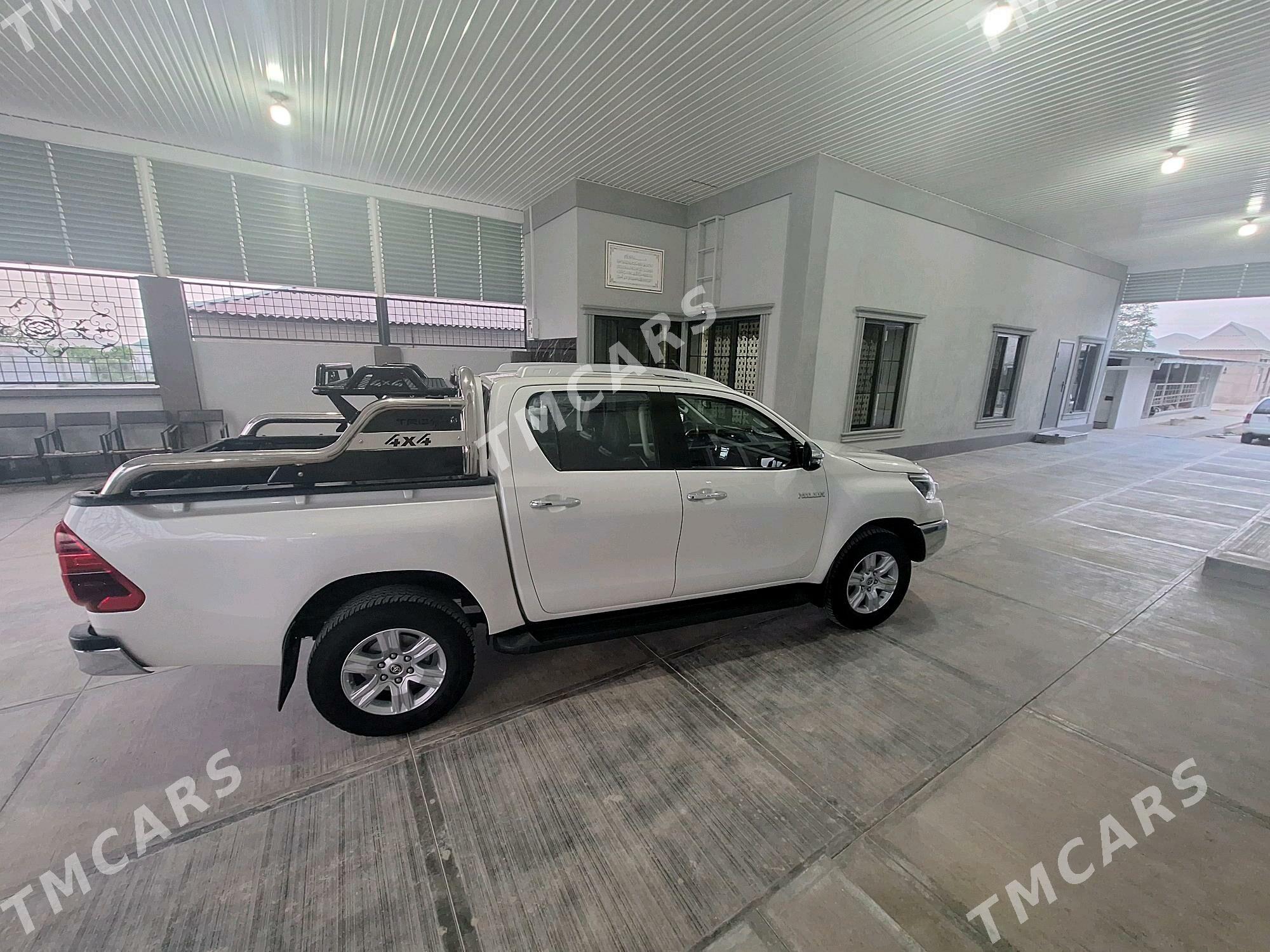 Toyota Hilux 2021 - 535 000 TMT - Гёкдепе - img 4