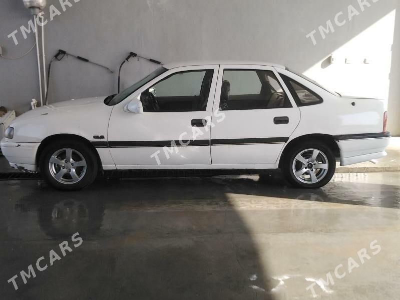 Opel Vectra 1991 - 35 000 TMT - Mary - img 2