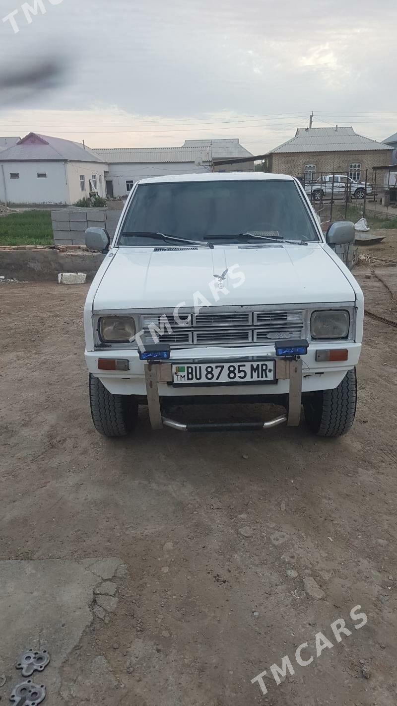 Nissan Navara 1987 - 80 000 TMT - Murgap - img 2