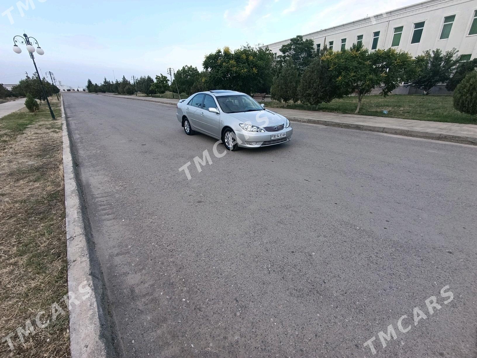 Toyota Camry 2004 - 189 000 TMT - Bäherden - img 3