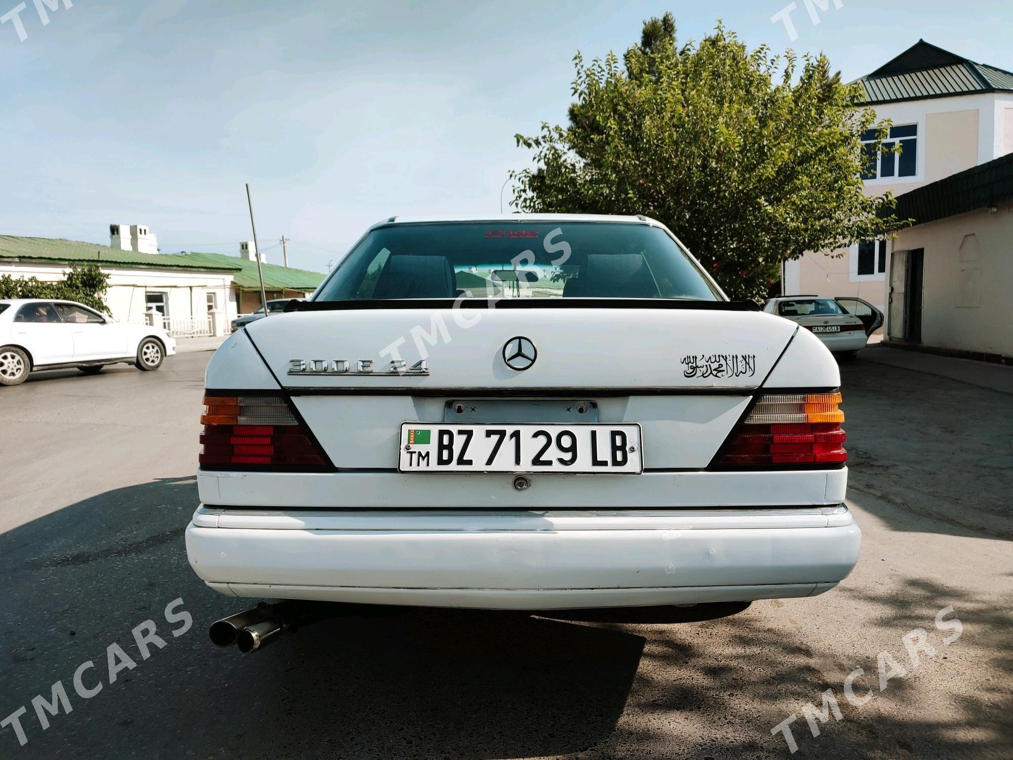 Mercedes-Benz 300CE 1990 - 22 000 TMT - Türkmenabat - img 2
