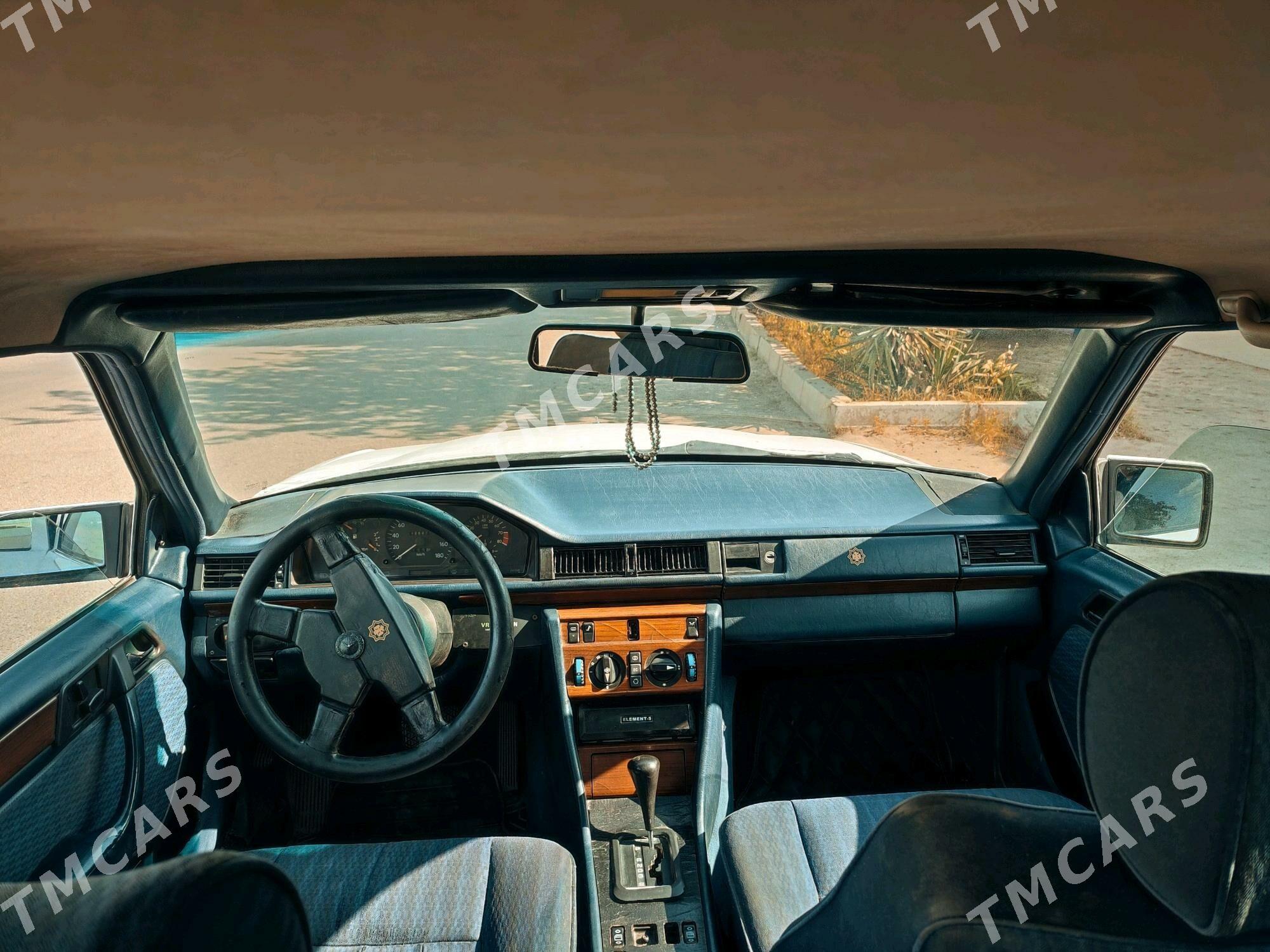 Mercedes-Benz 300CE 1990 - 22 000 TMT - Türkmenabat - img 5
