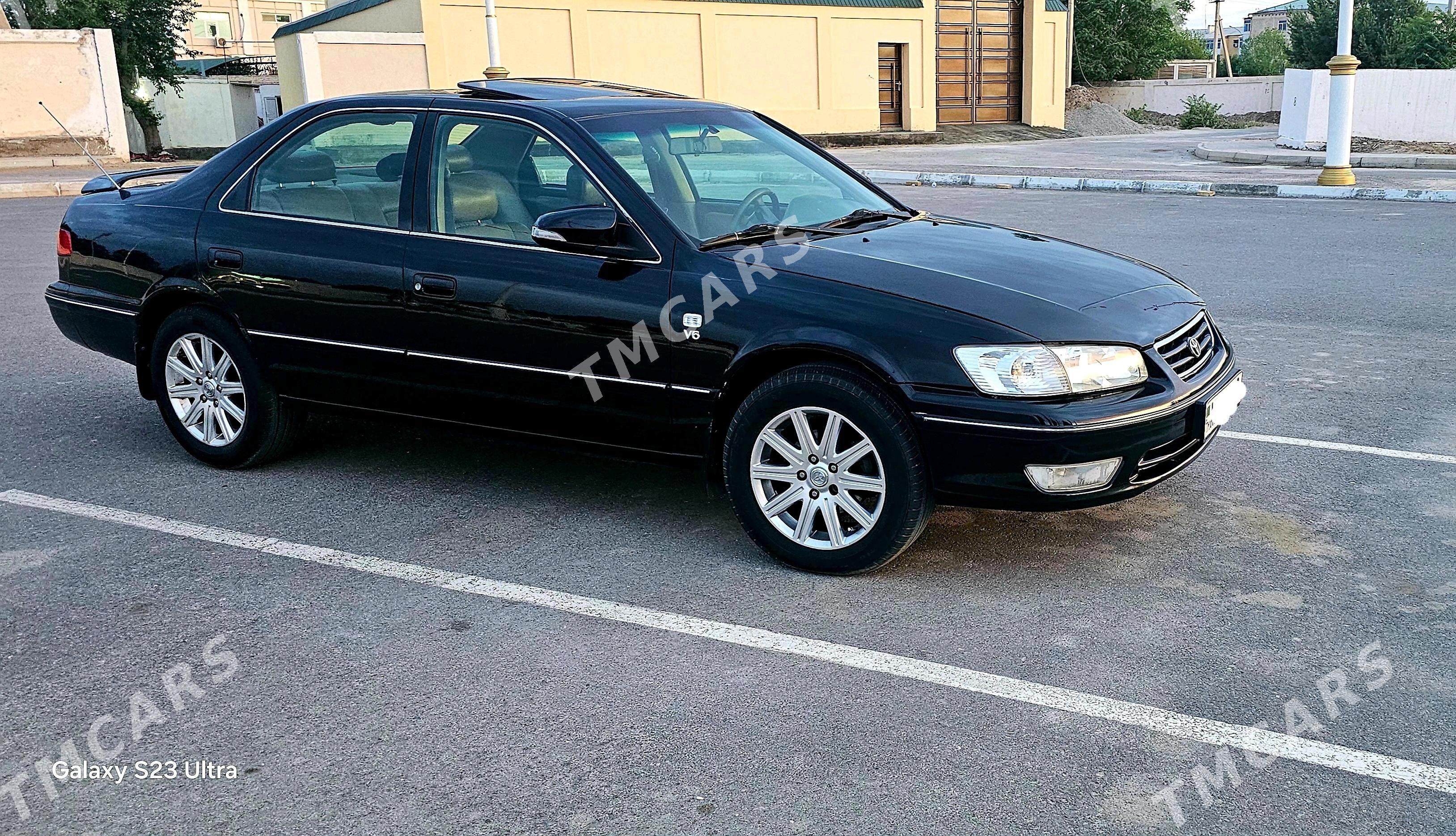 Toyota Camry 2000 - 130 000 TMT - Çärjew - img 8