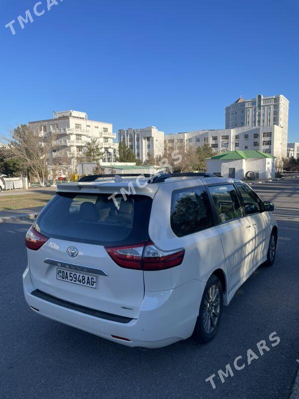 Toyota Sienna 2018 - 415 000 TMT - Aşgabat - img 2