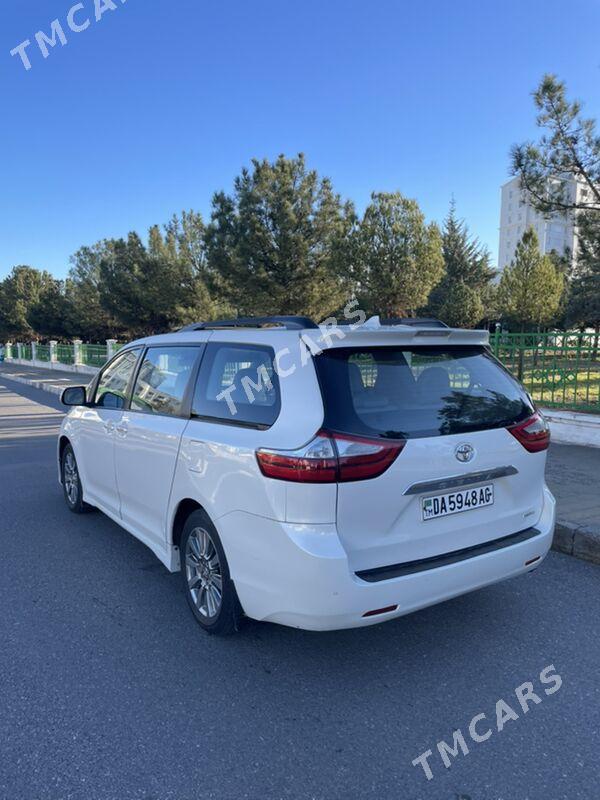 Toyota Sienna 2018 - 415 000 TMT - Aşgabat - img 4