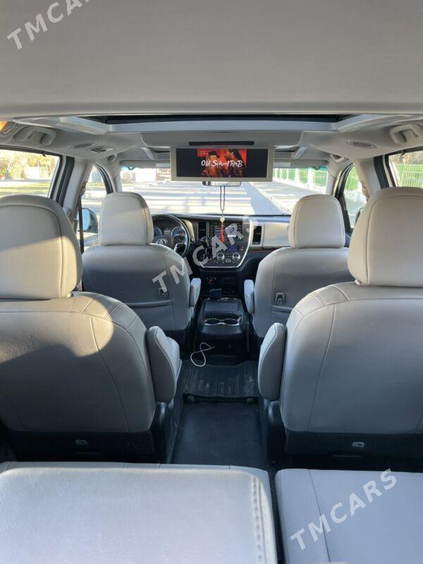 Toyota Sienna 2018 - 415 000 TMT - Aşgabat - img 6