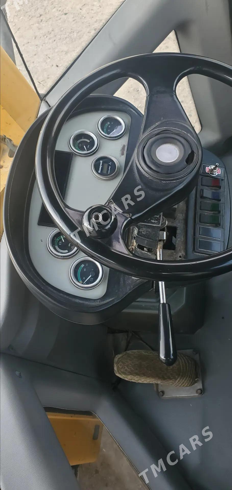XCMG LW300F 2013 - 420 000 TMT - Мары - img 2