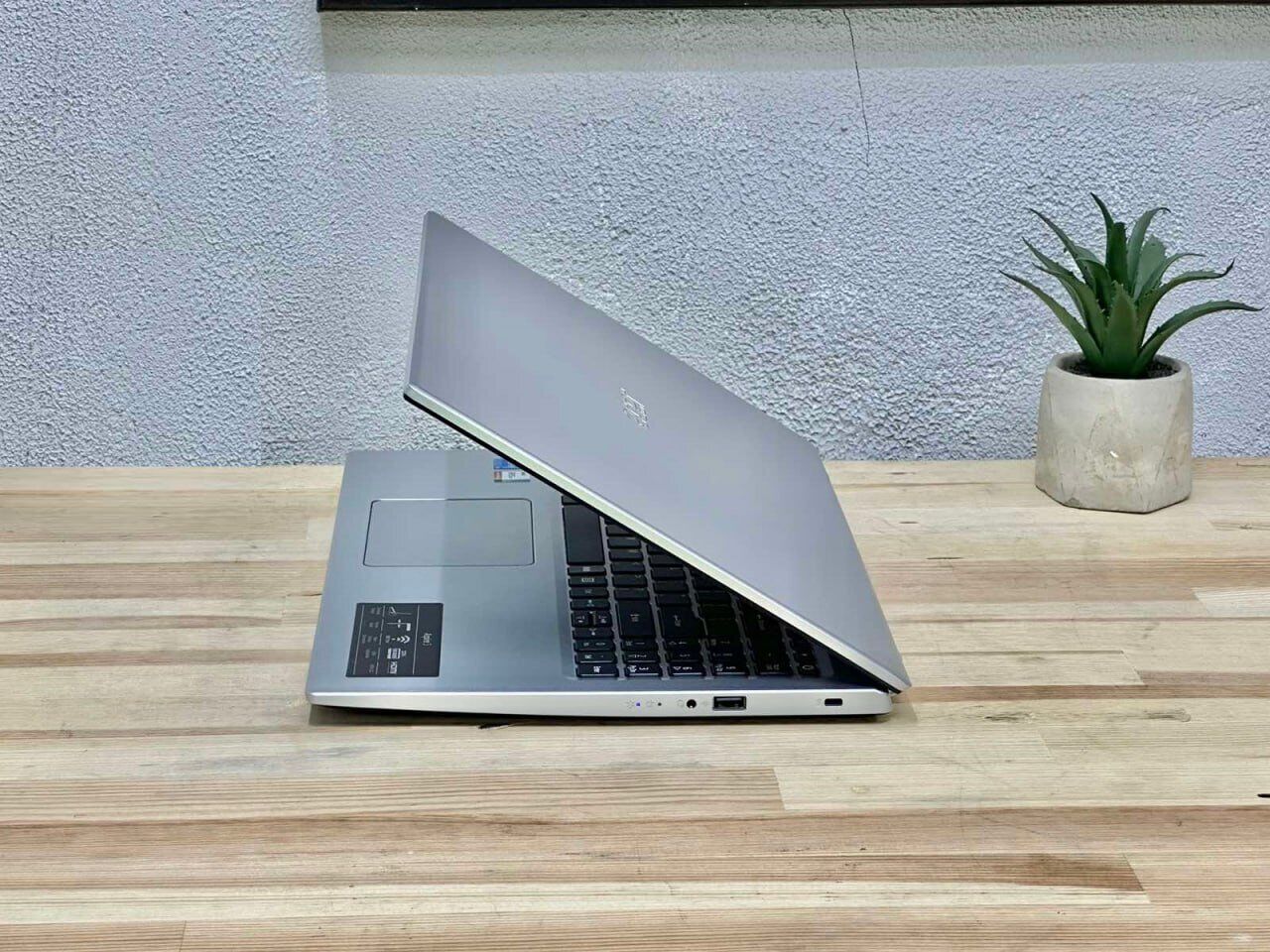 Iñ arzan Acer i5 12/256+1TB - Ашхабад - img 3