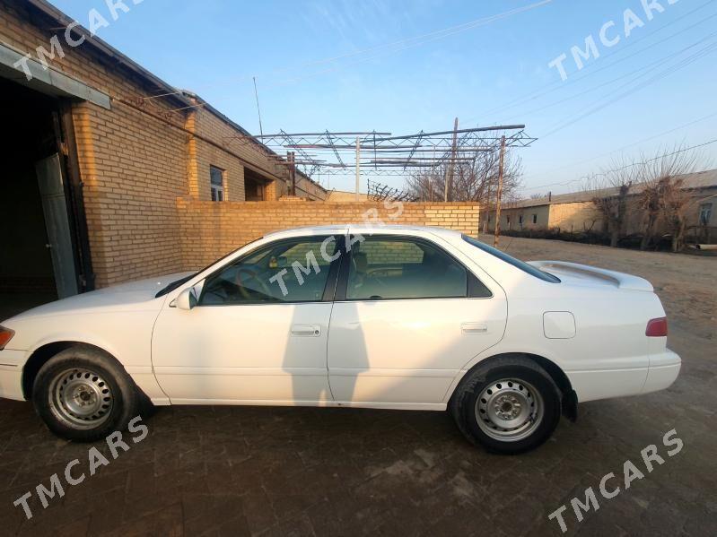 Toyota Camry 1998 - 118 000 TMT - Halaç - img 4