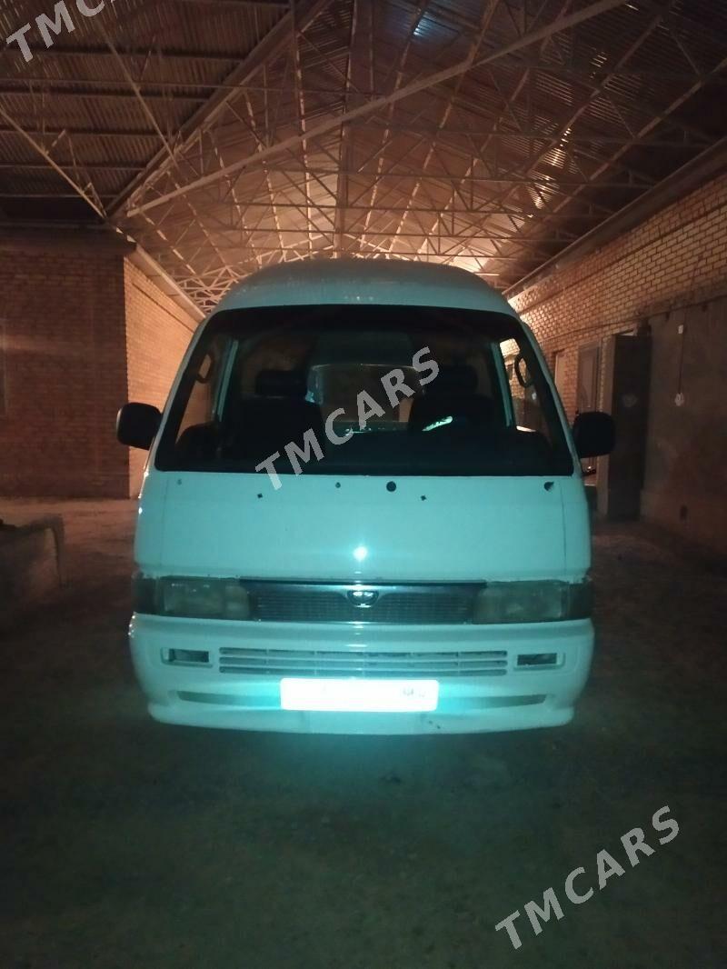 Nissan Urvan 1998 - 50 000 TMT - Мары - img 4