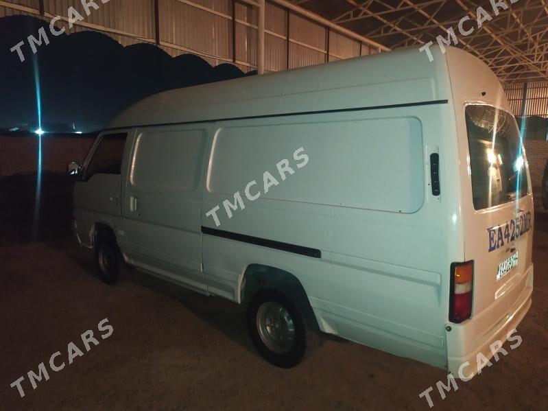 Nissan Urvan 1998 - 50 000 TMT - Мары - img 2