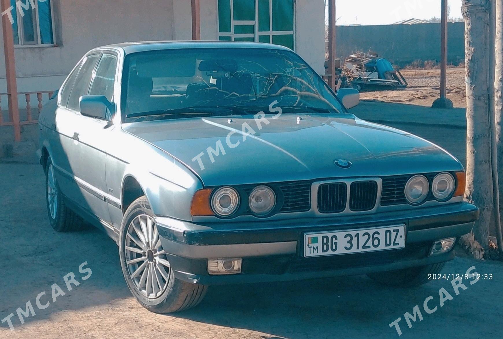 BMW 520 1992 - 40 000 TMT - Гурбансолтан Едже - img 2