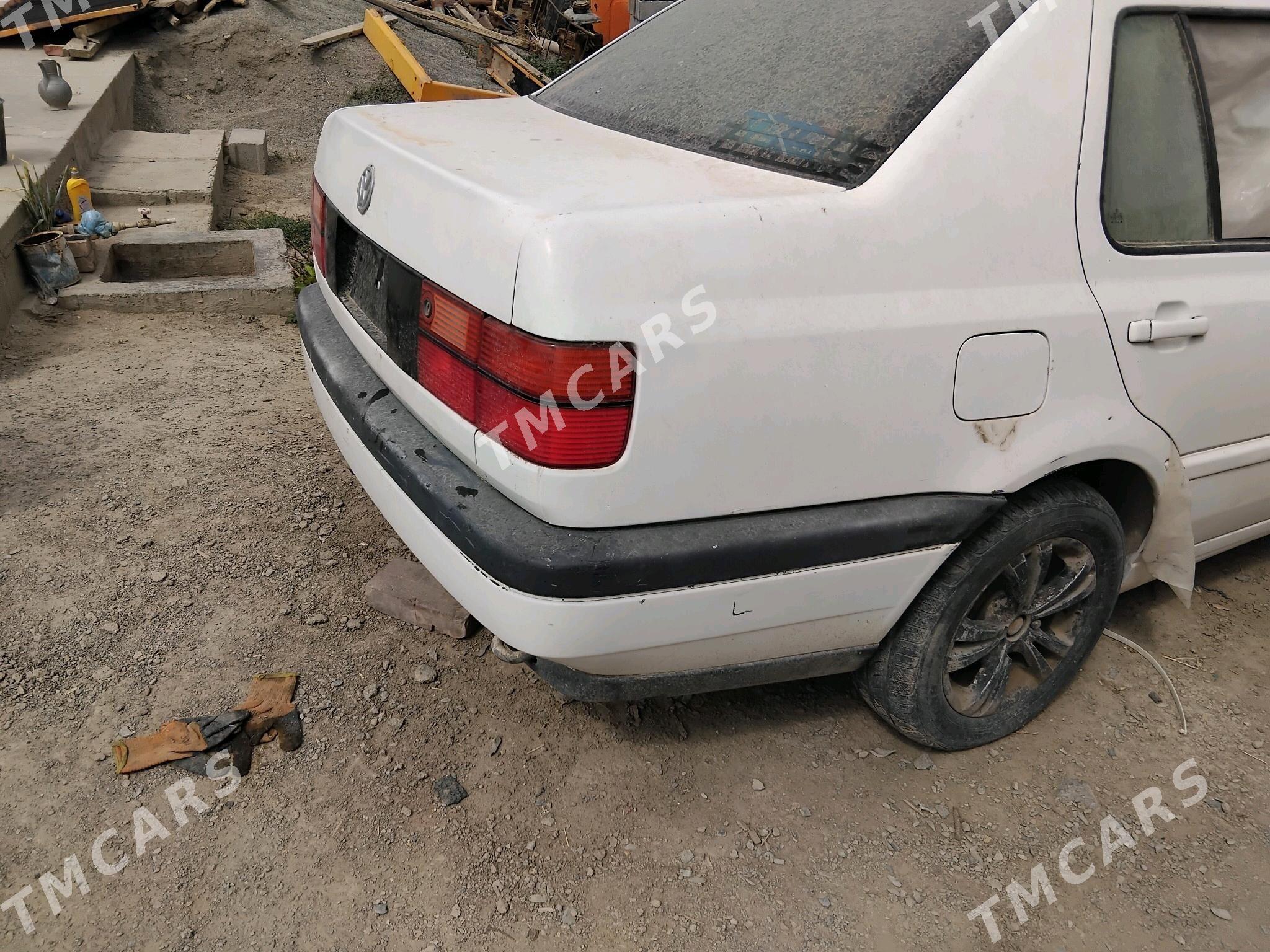 Volkswagen Jetta 1993 - 15 000 TMT - Бахарден - img 5
